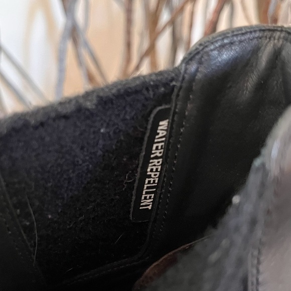 Vince Men’s Benner Black Leather Chelsea Boots Size 10 - Picture 9 of 11